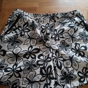 Talbots shorts black and white size 12